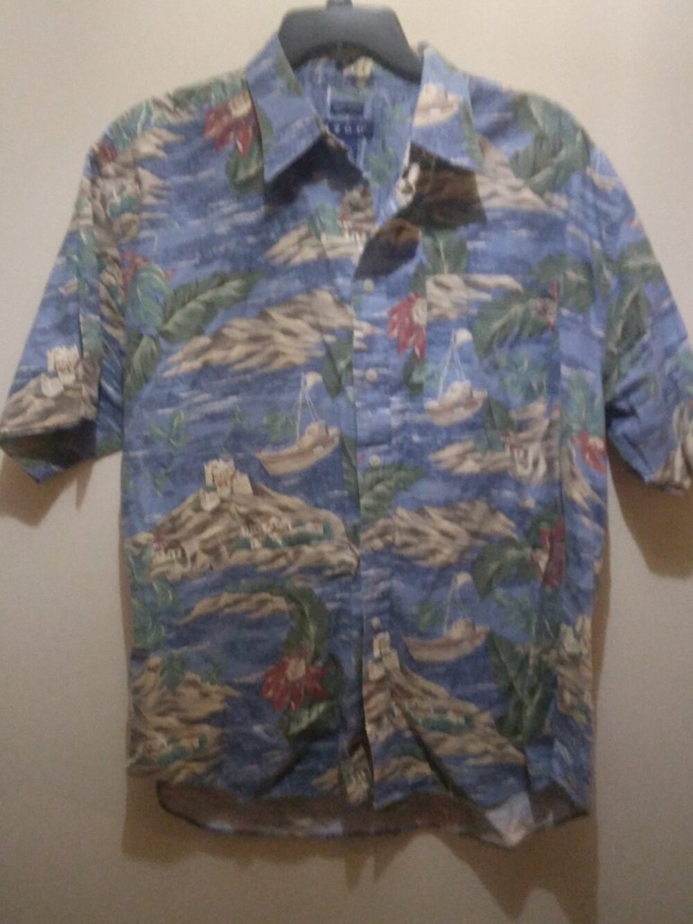 Izod vintage Hawaiian shirt size XLI